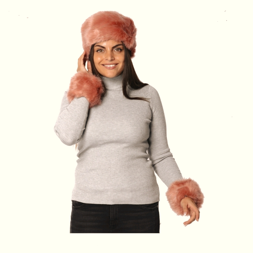 NWT Polyester Faux Fur Hat and Cuffs